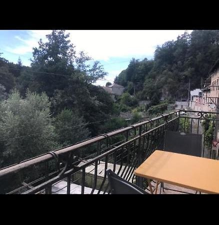 Maison avec vue panoramique à 5mn de saint Rémi sur durolles . La Monnerie-le Montel Exterior foto